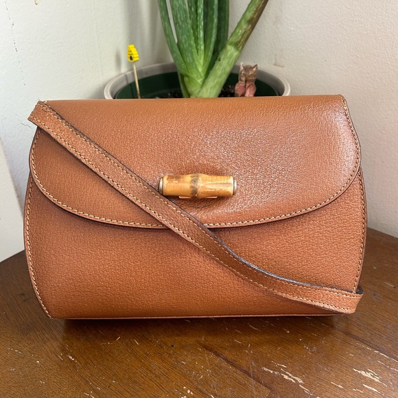 Vintage Gucci Bamboo Tan Leather Shoulder Bag - Picture 2 of 16